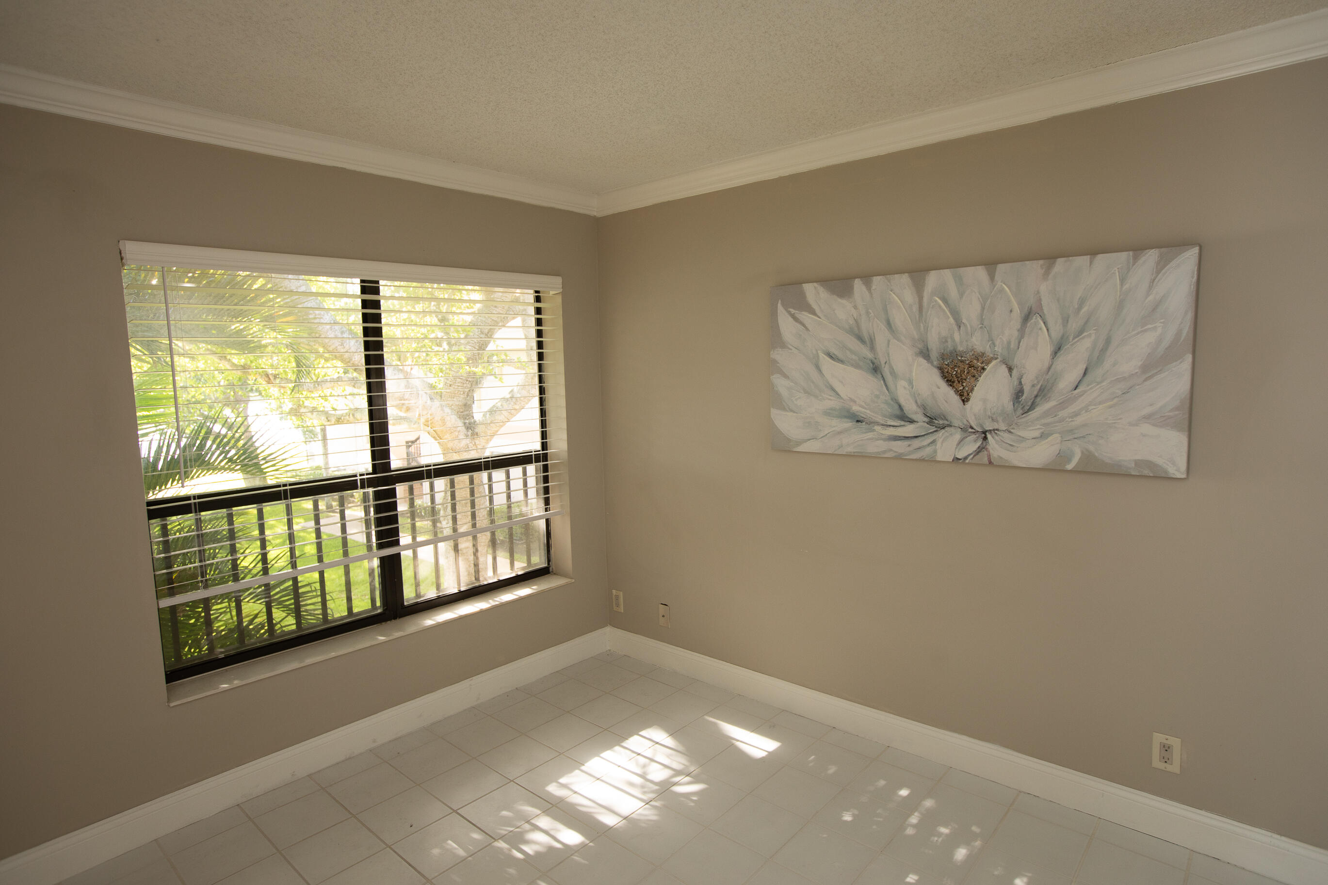 APPLEWOOD VILLAGE II-C CONDO - Residential Lease