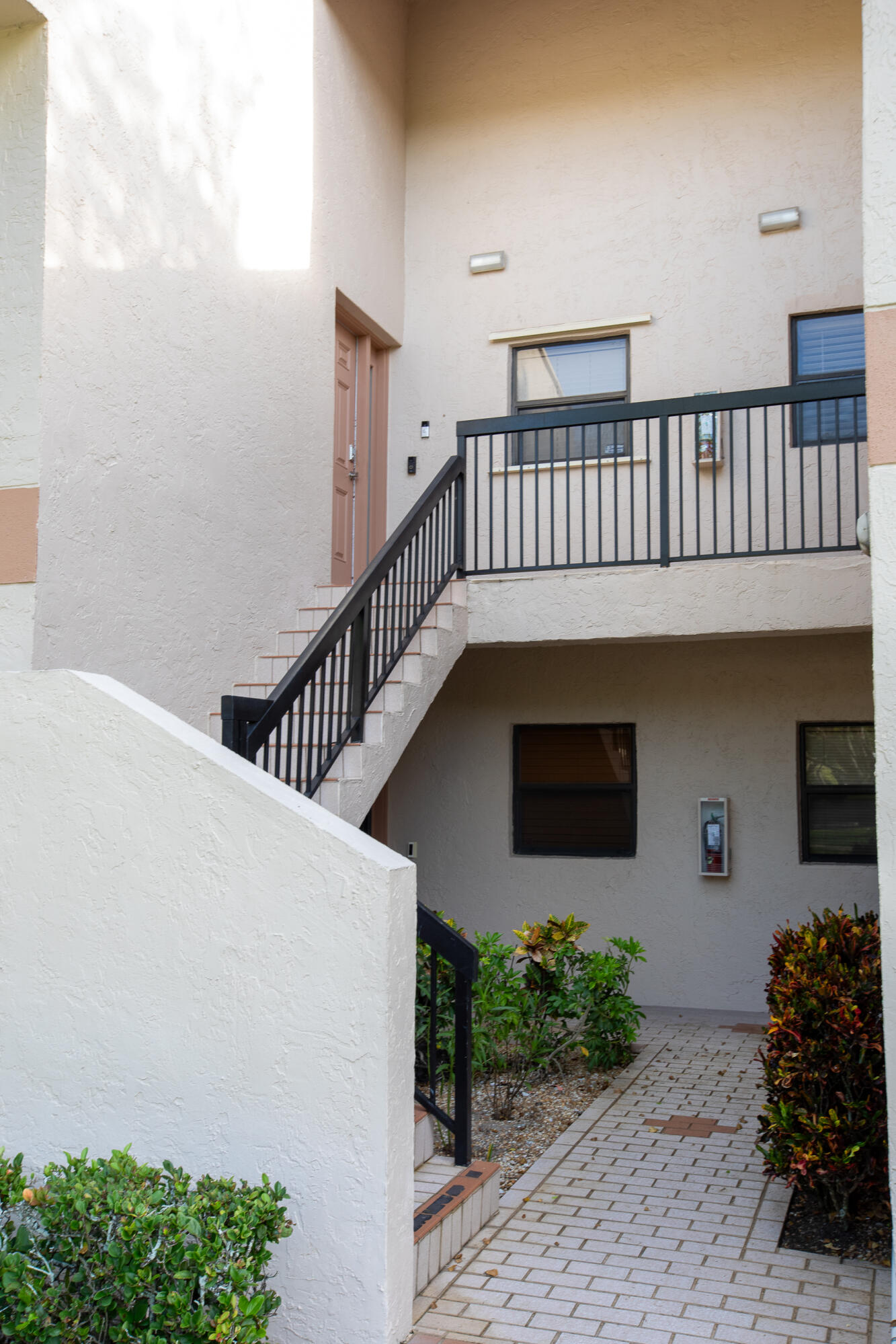 APPLEWOOD VILLAGE II-C CONDO - Residential Lease