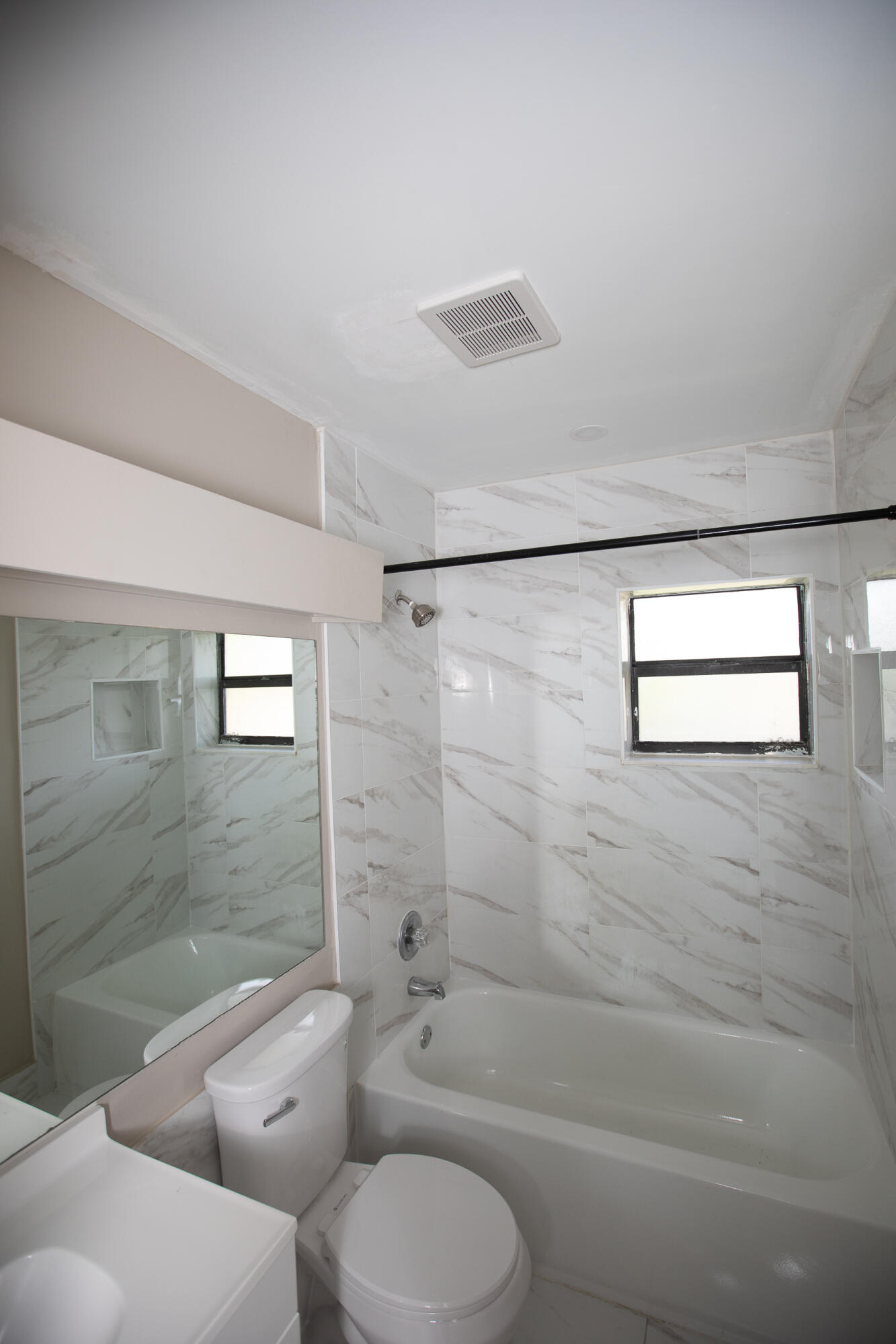 APPLEWOOD VILLAGE II-C CONDO - Residential Lease