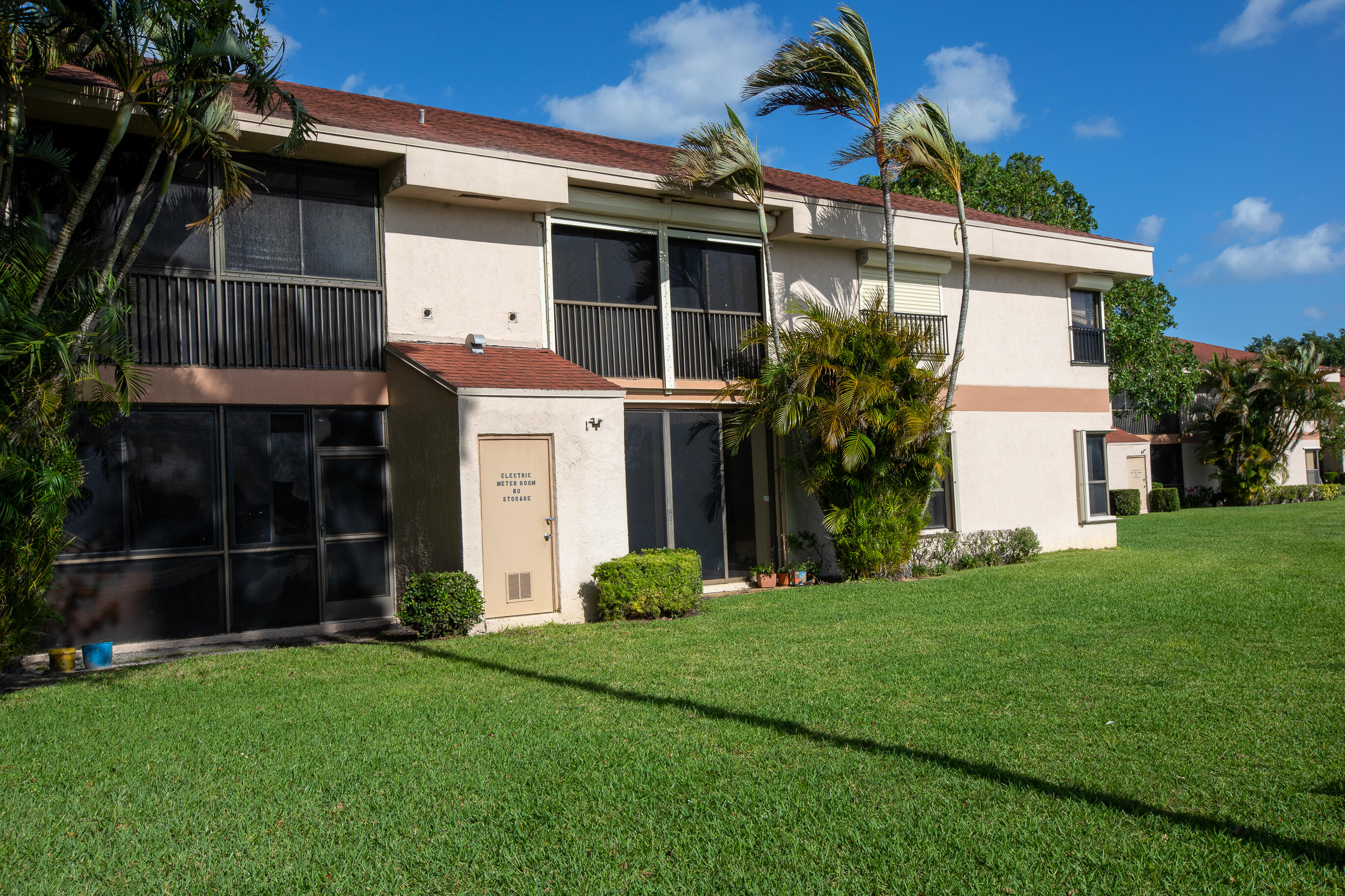 APPLEWOOD VILLAGE II-C CONDO - Residential Lease