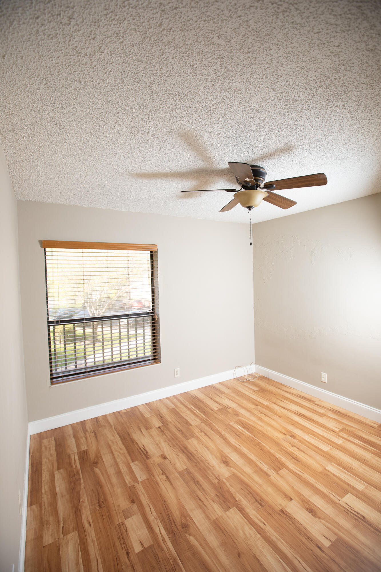 APPLEWOOD VILLAGE II-C CONDO - Residential Lease