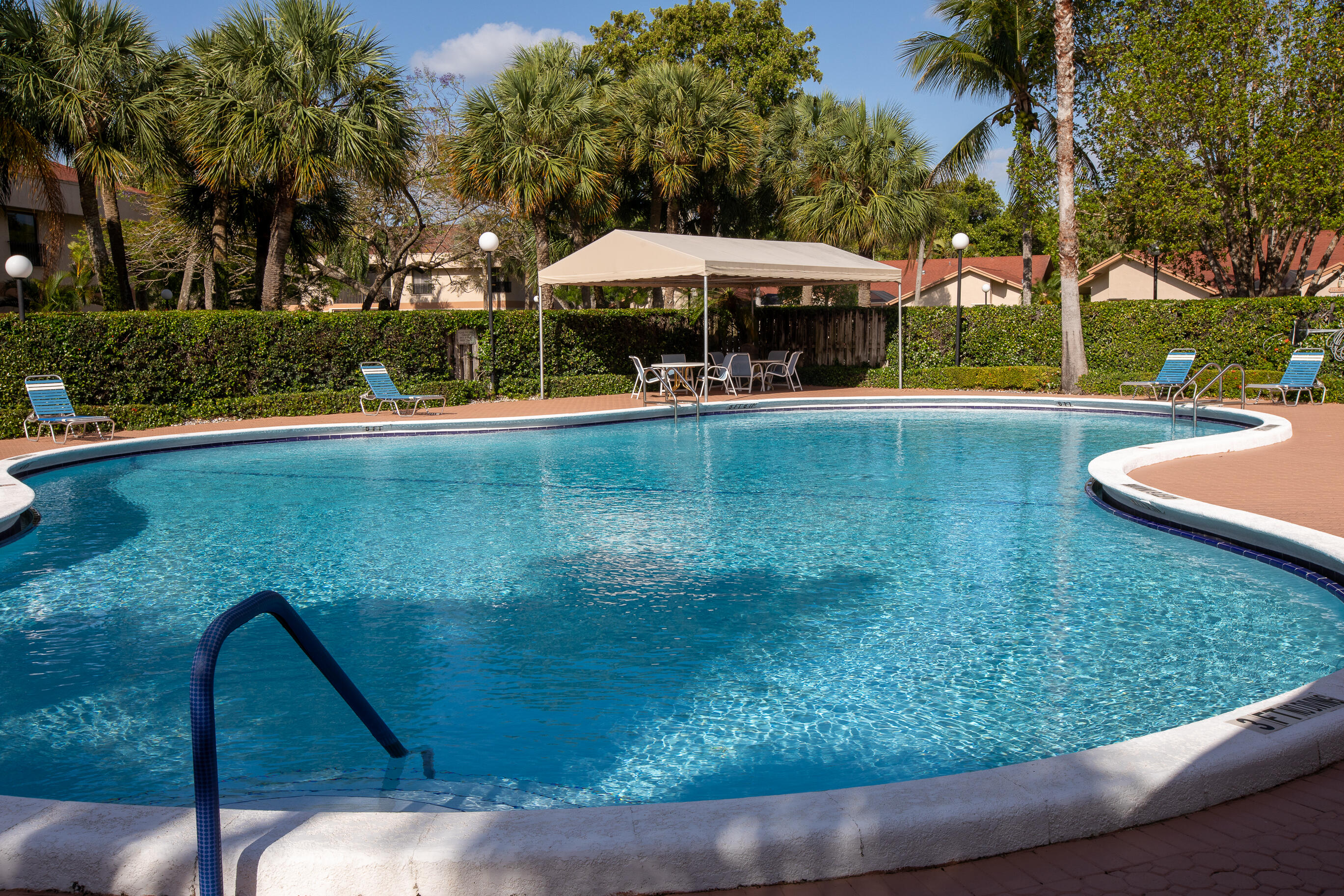 APPLEWOOD VILLAGE II-C CONDO - Residential Lease
