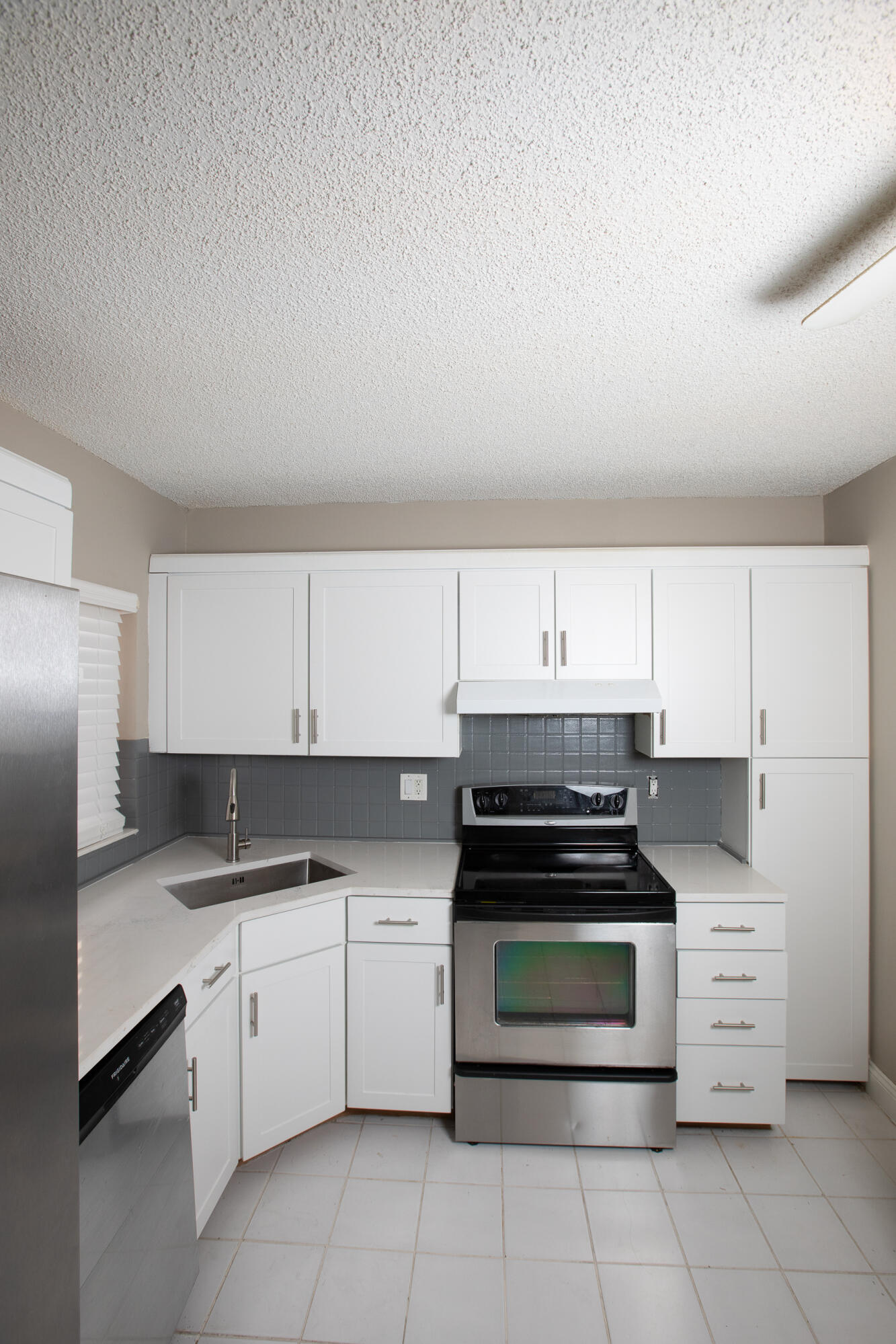 APPLEWOOD VILLAGE II-C CONDO - Residential Lease