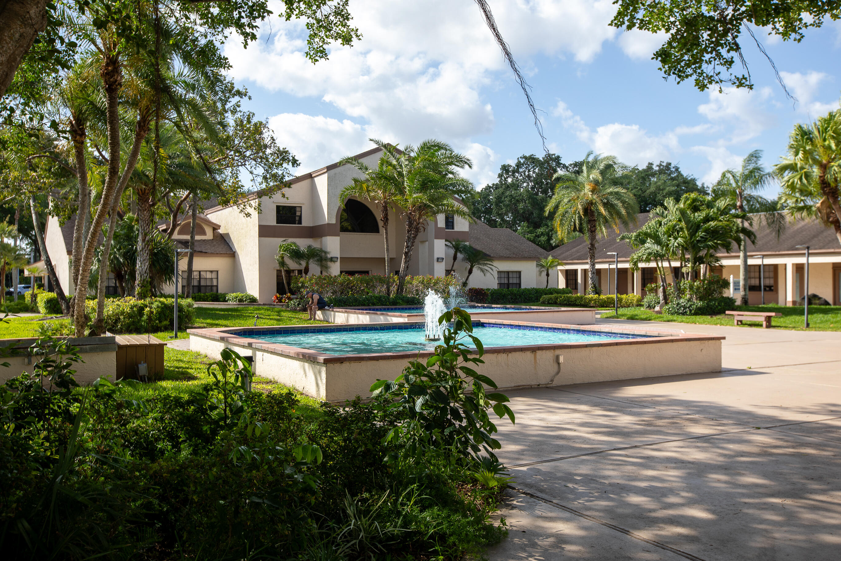 APPLEWOOD VILLAGE II-C CONDO - Residential Lease