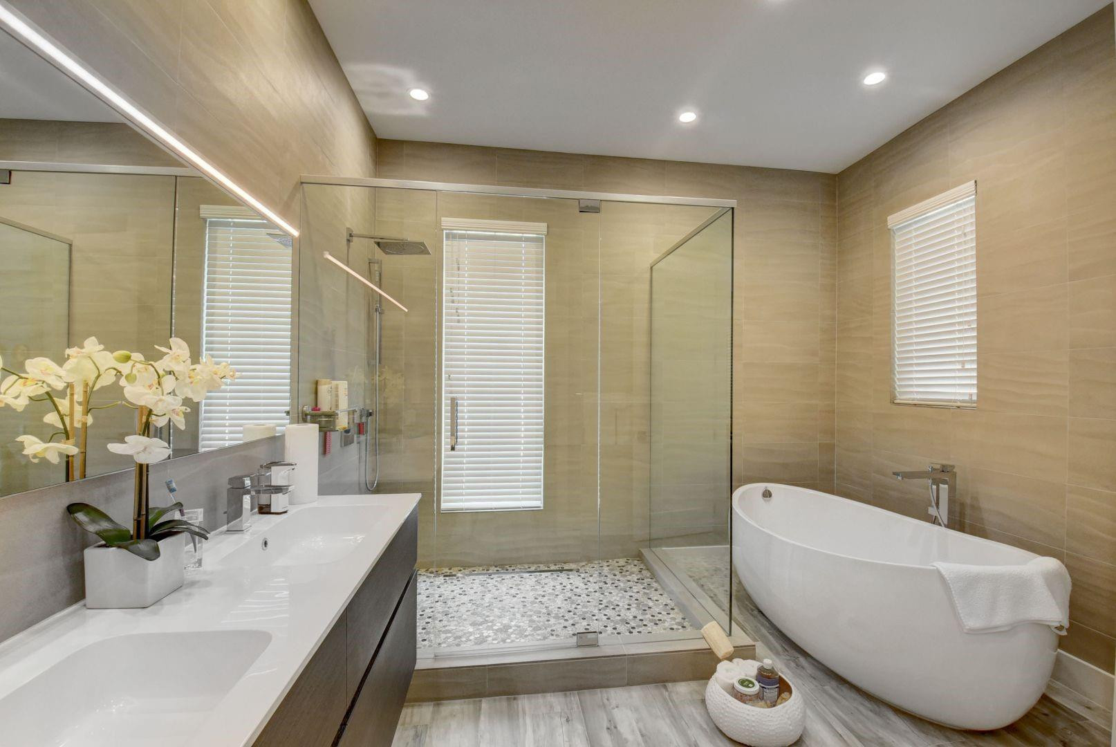 HOLLYWOOD CENTRAL REACH - Residential