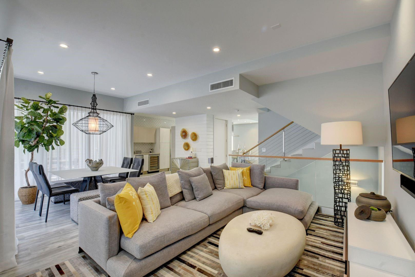 HOLLYWOOD CENTRAL REACH - Residential