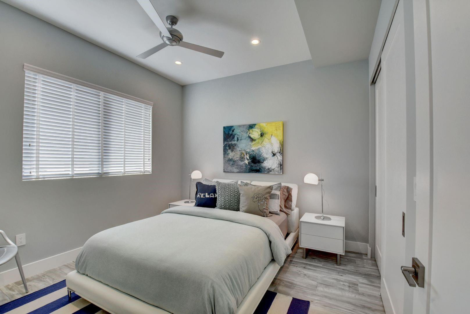 HOLLYWOOD CENTRAL REACH - Residential