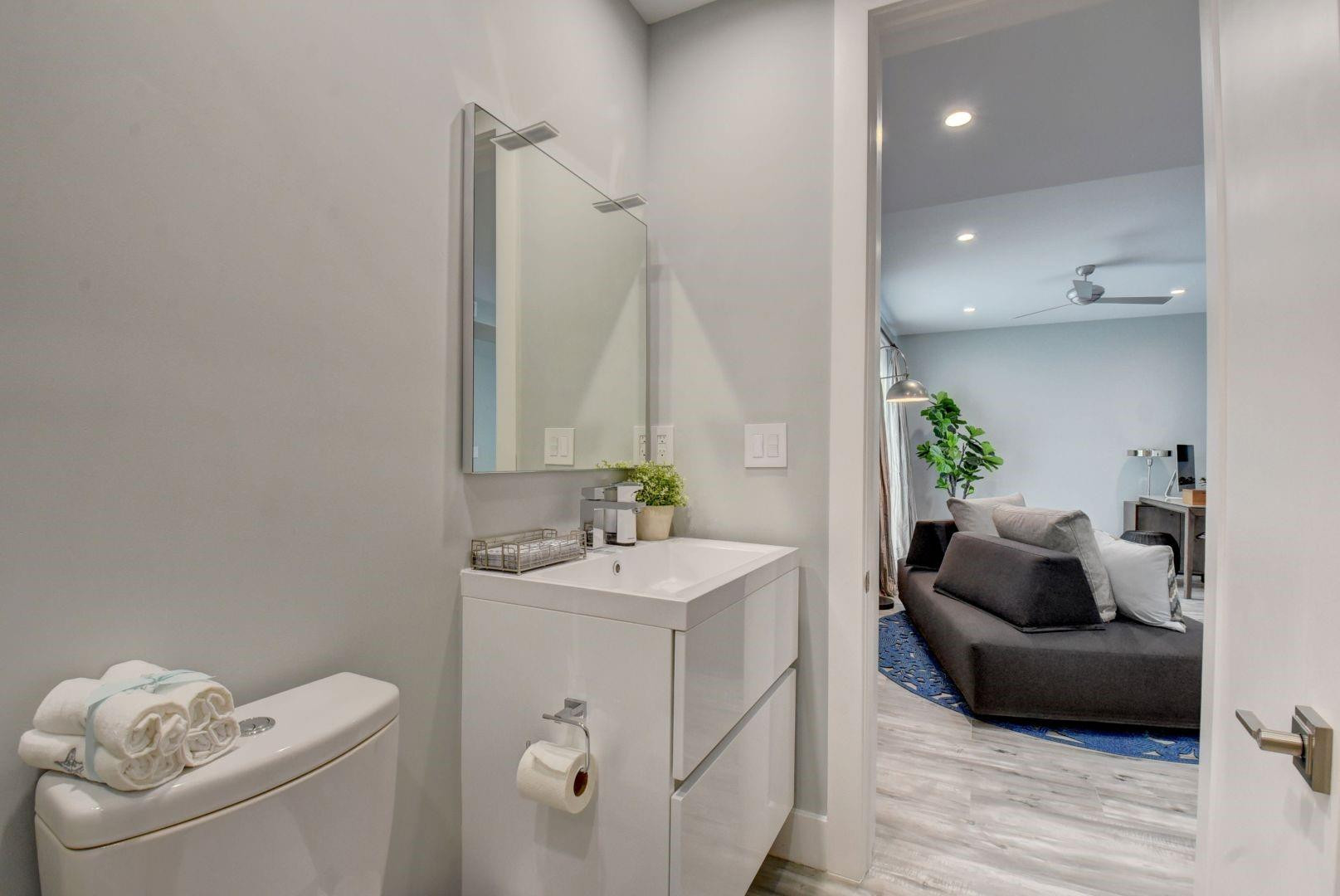 HOLLYWOOD CENTRAL REACH - Residential