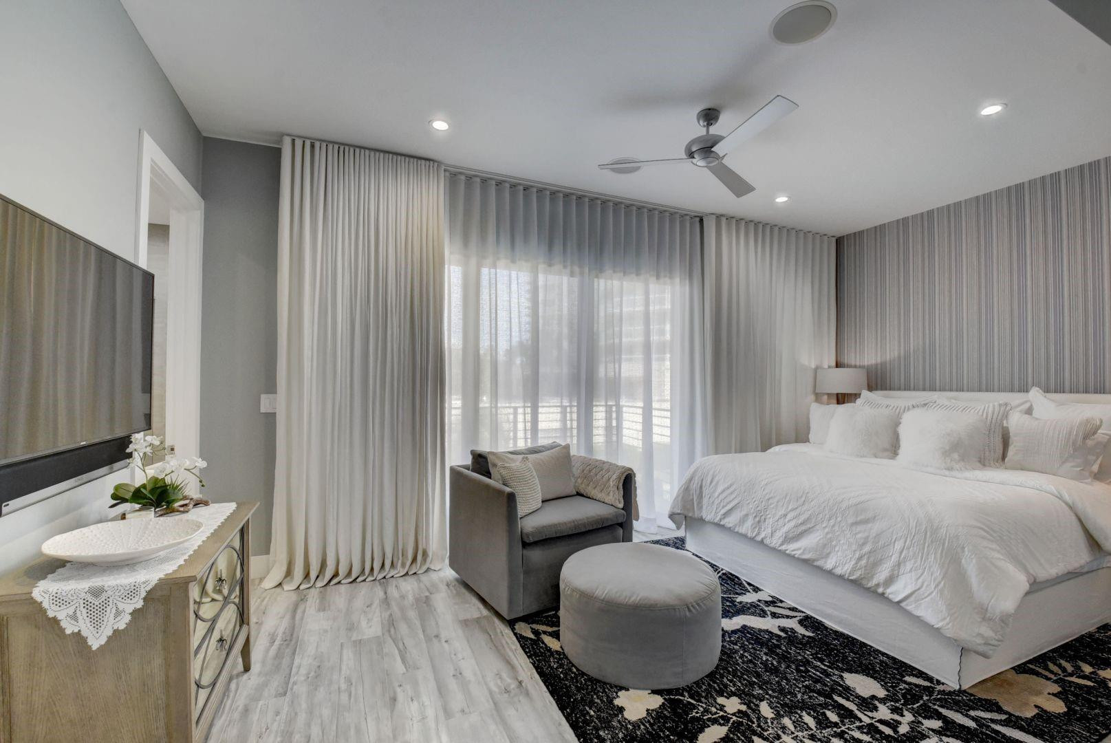 HOLLYWOOD CENTRAL REACH - Residential