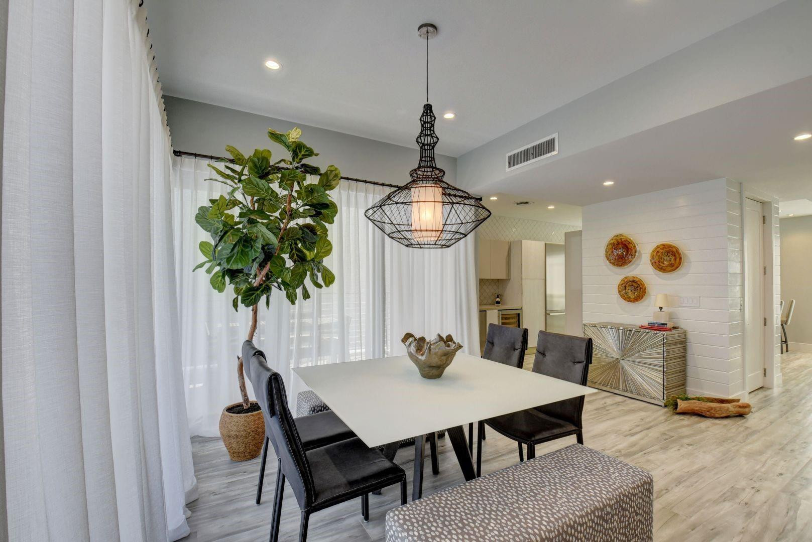 HOLLYWOOD CENTRAL REACH - Residential