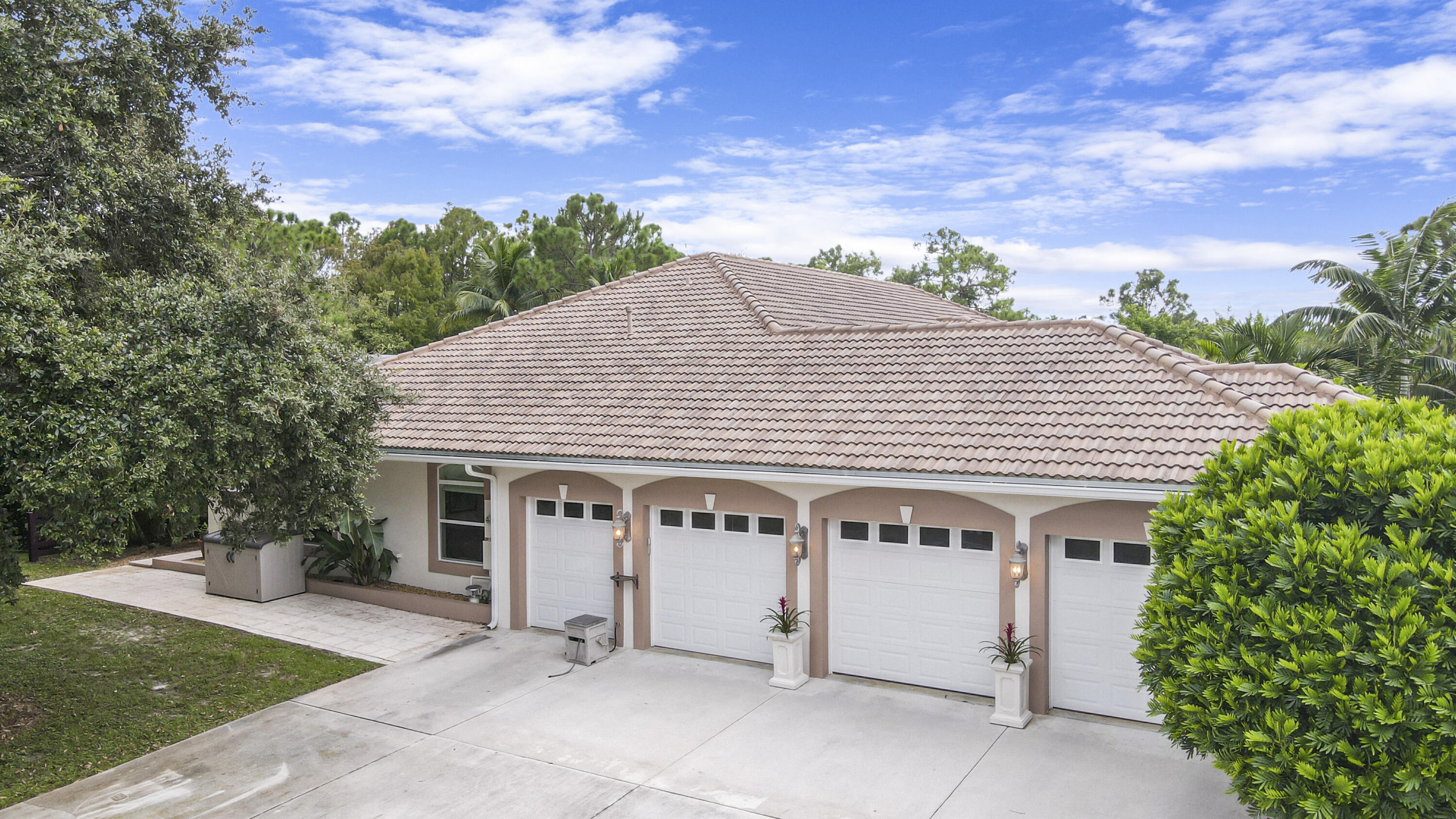 RANCH ACRES - Residential