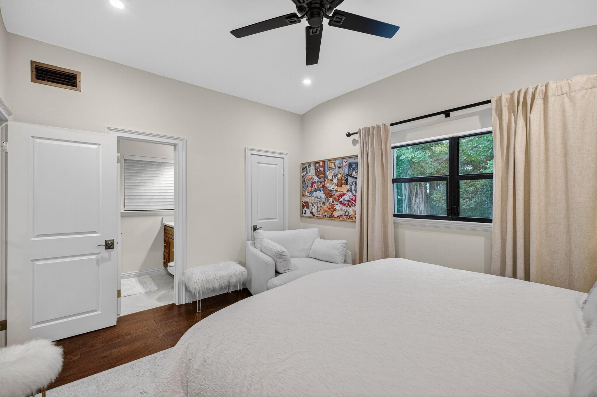 IDLEWYLD 1-19 B - Residential