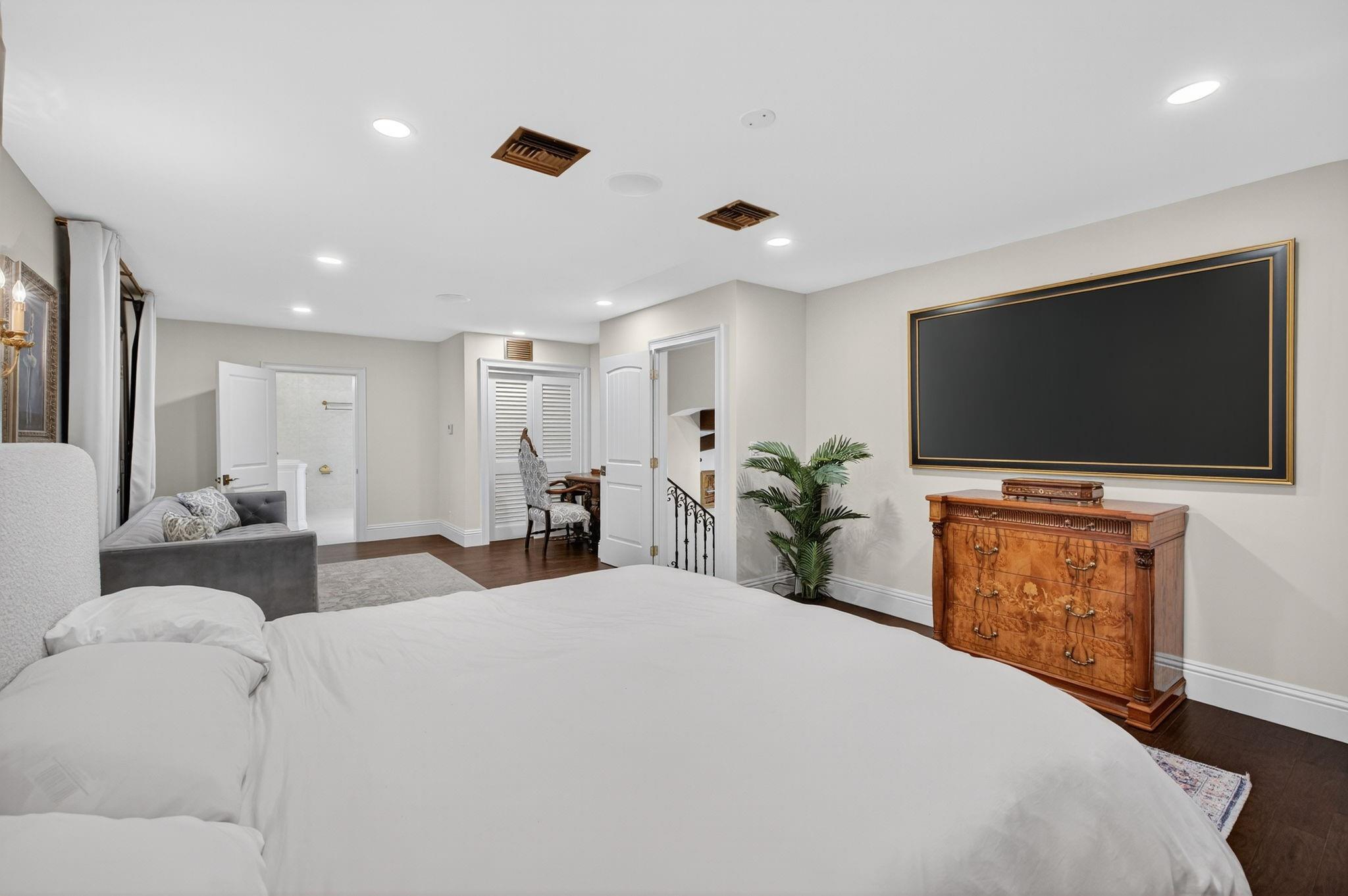 IDLEWYLD 1-19 B - Residential