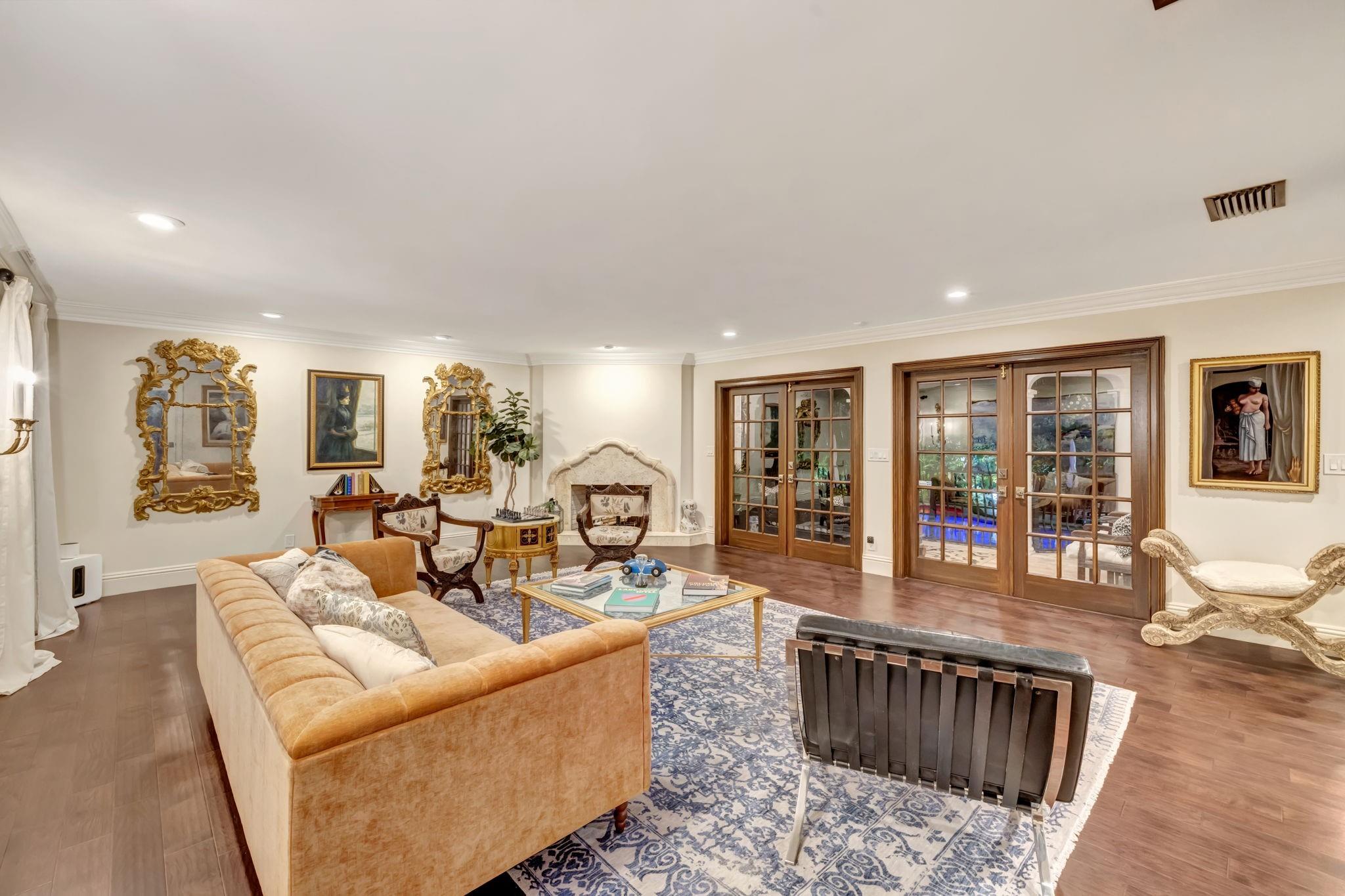 IDLEWYLD 1-19 B - Residential