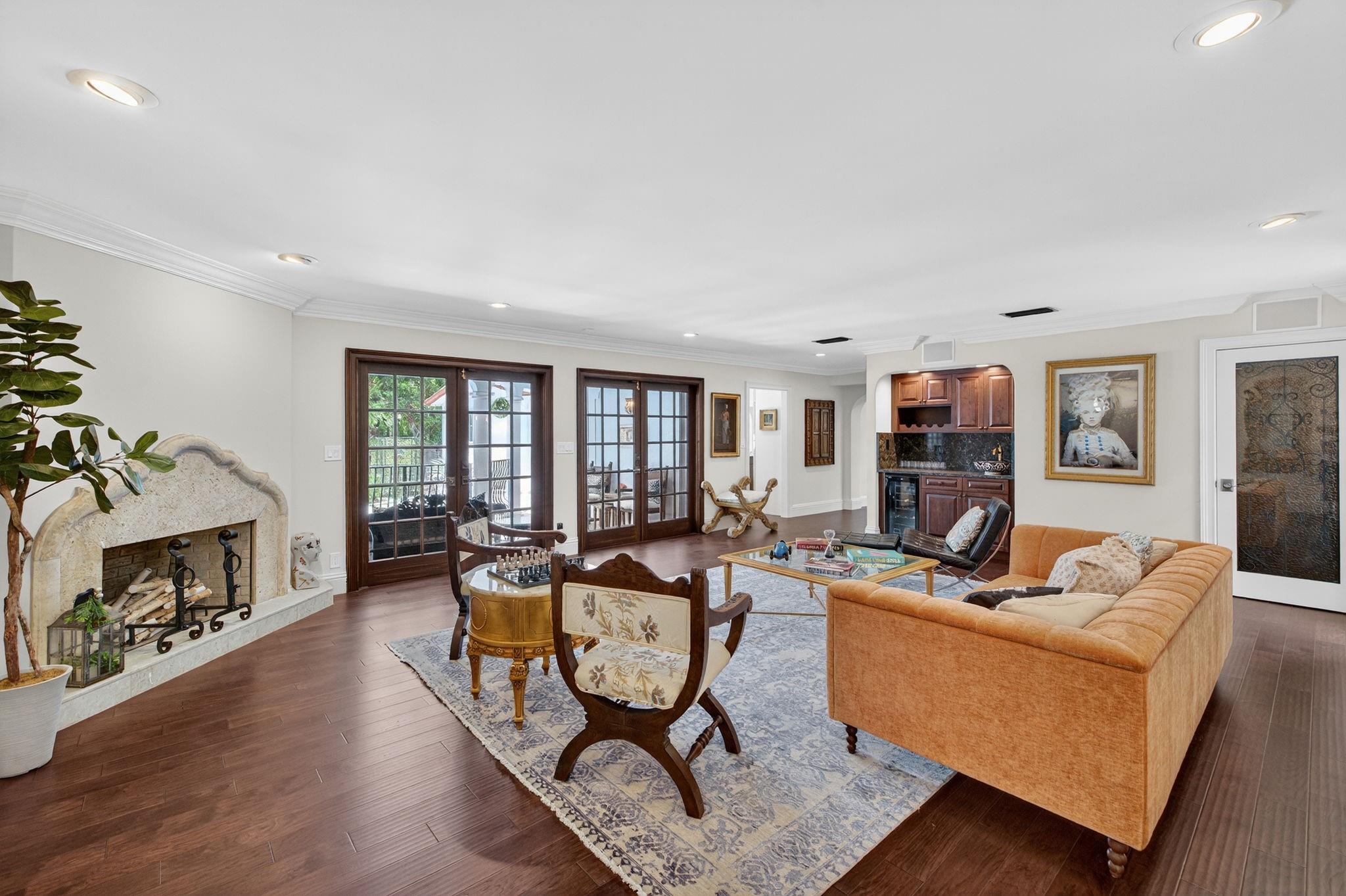 IDLEWYLD 1-19 B - Residential