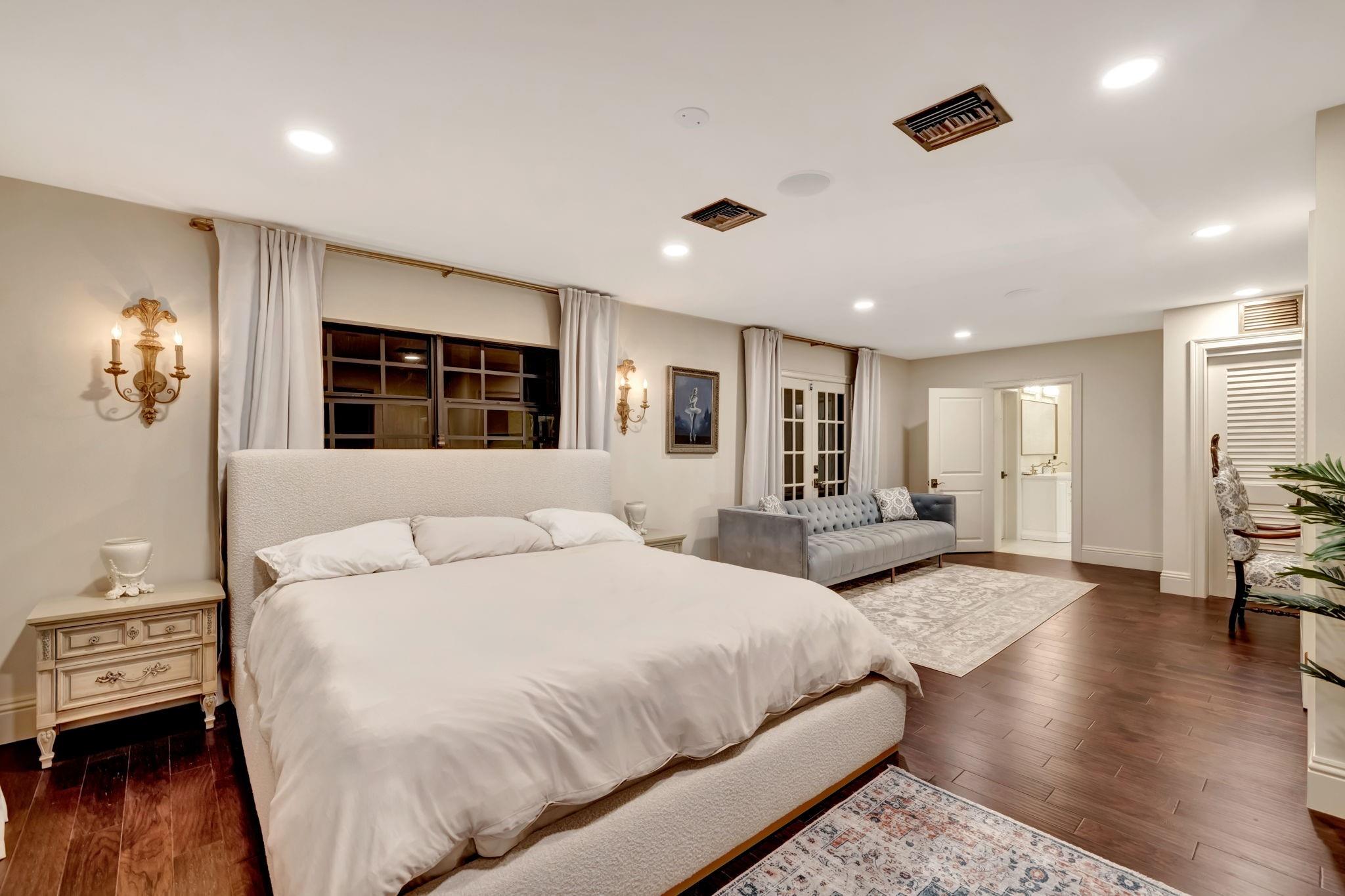 IDLEWYLD 1-19 B - Residential