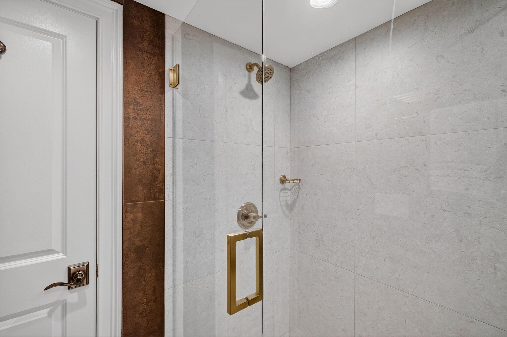 IDLEWYLD 1-19 B - Residential