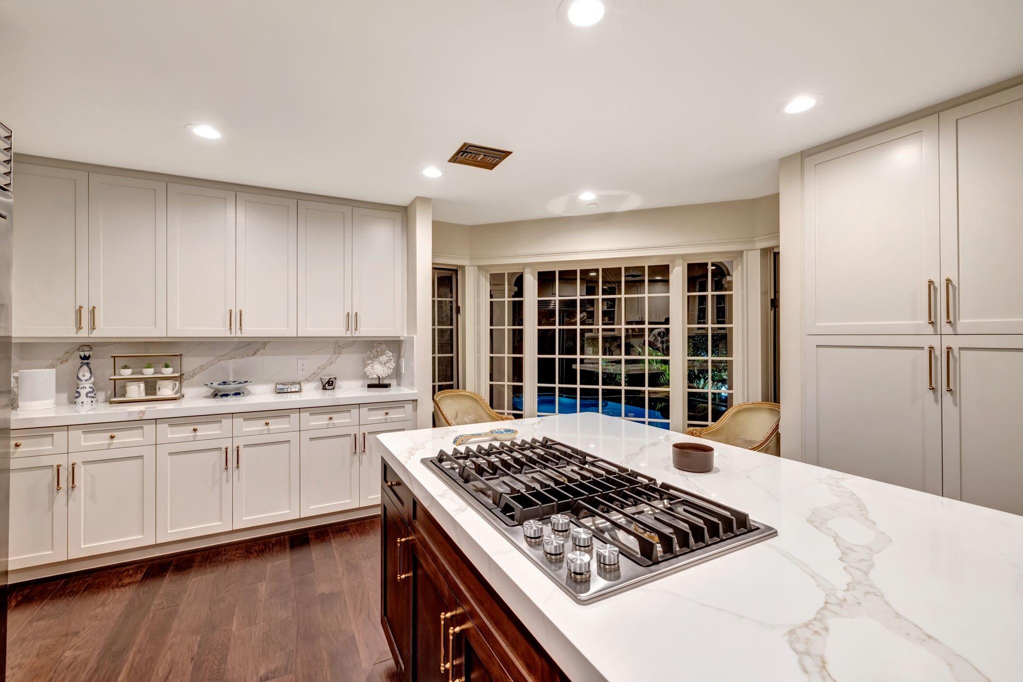 IDLEWYLD 1-19 B - Residential