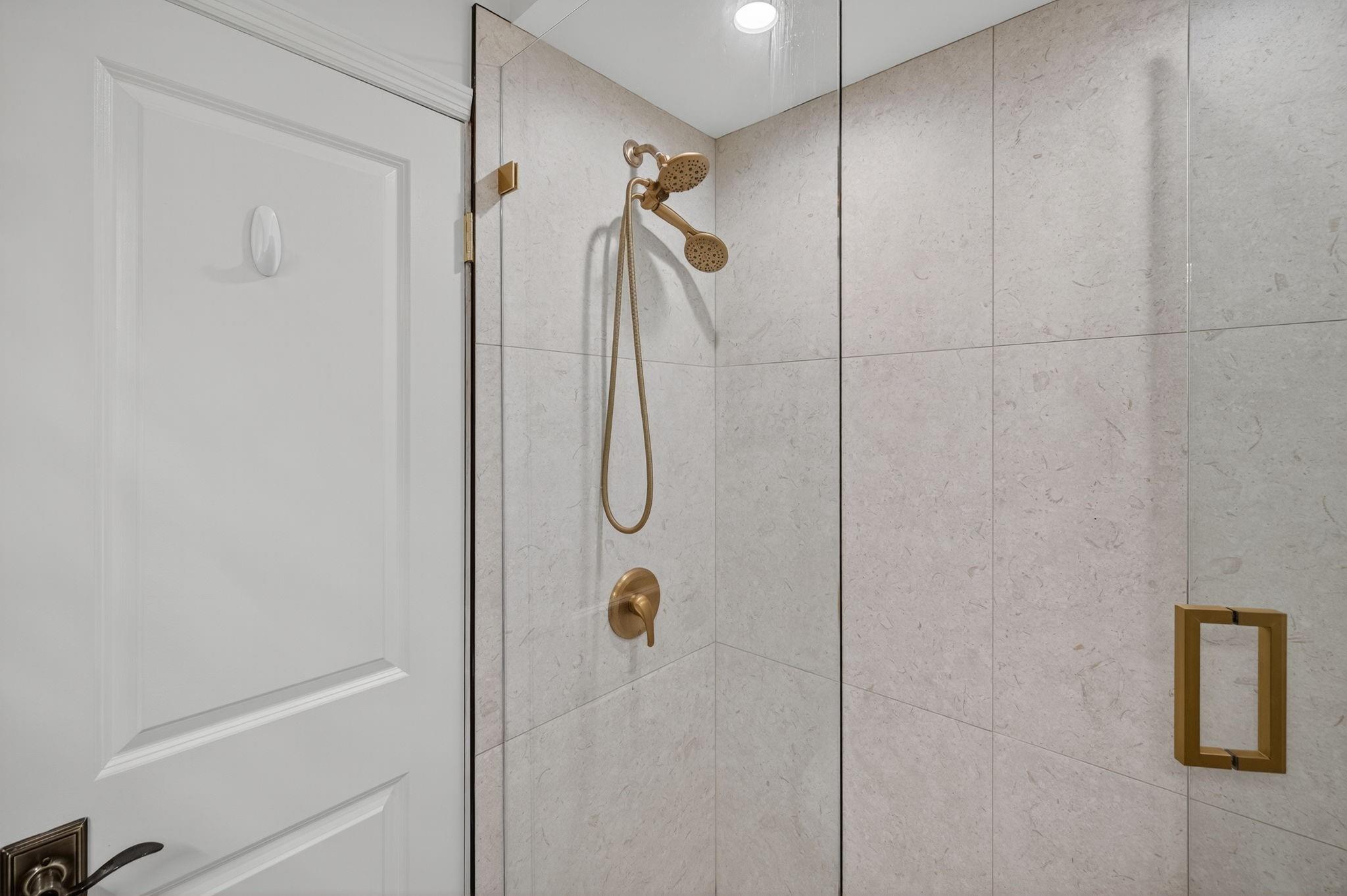 IDLEWYLD 1-19 B - Residential