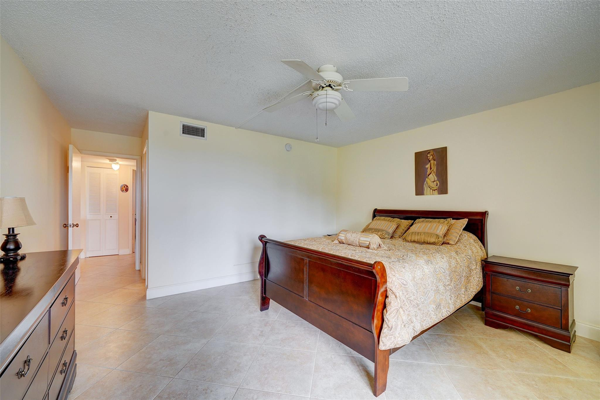 Palm Lakes Condo - Residential Lease