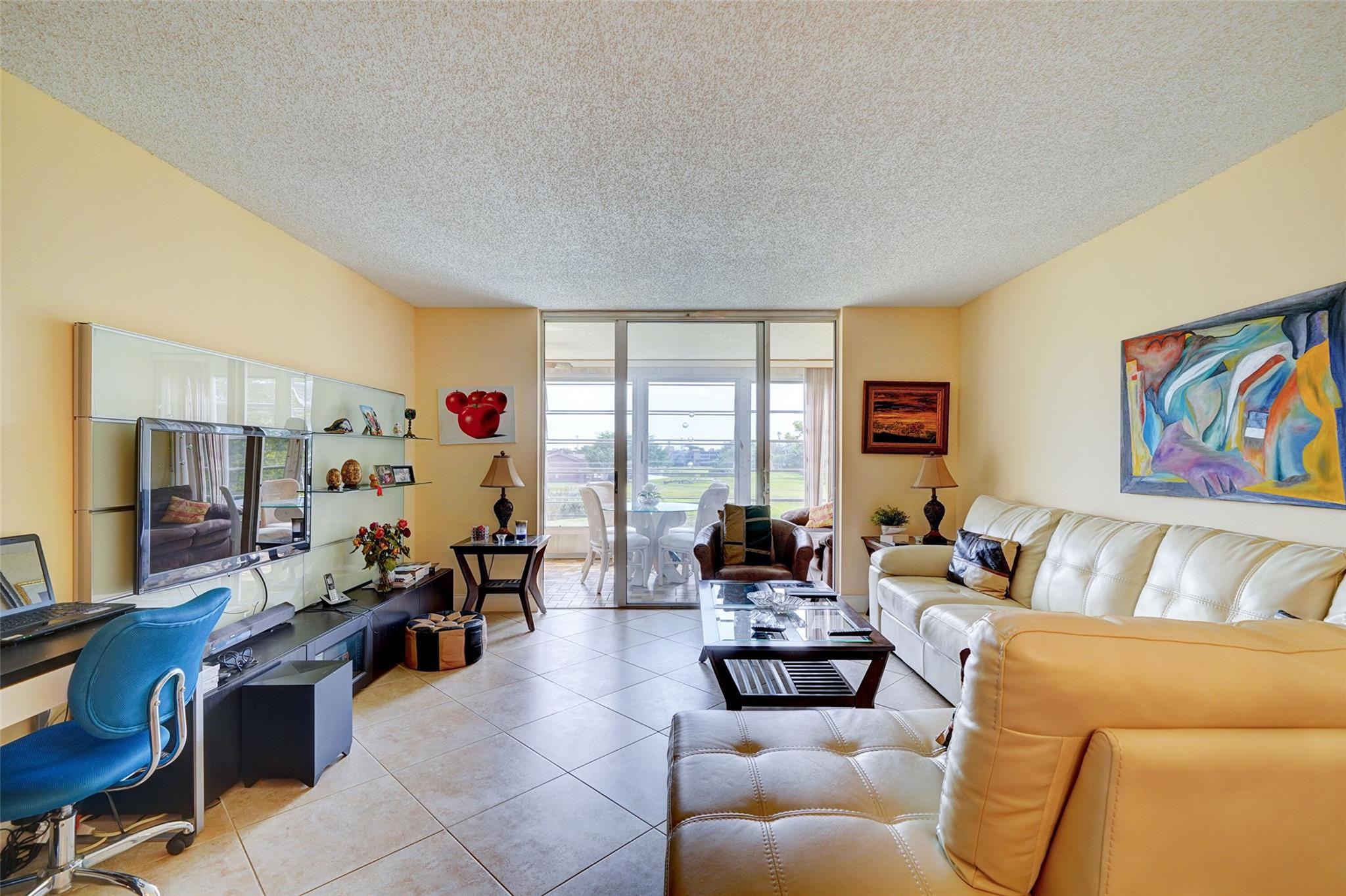 Palm Lakes Condo - Residential Lease