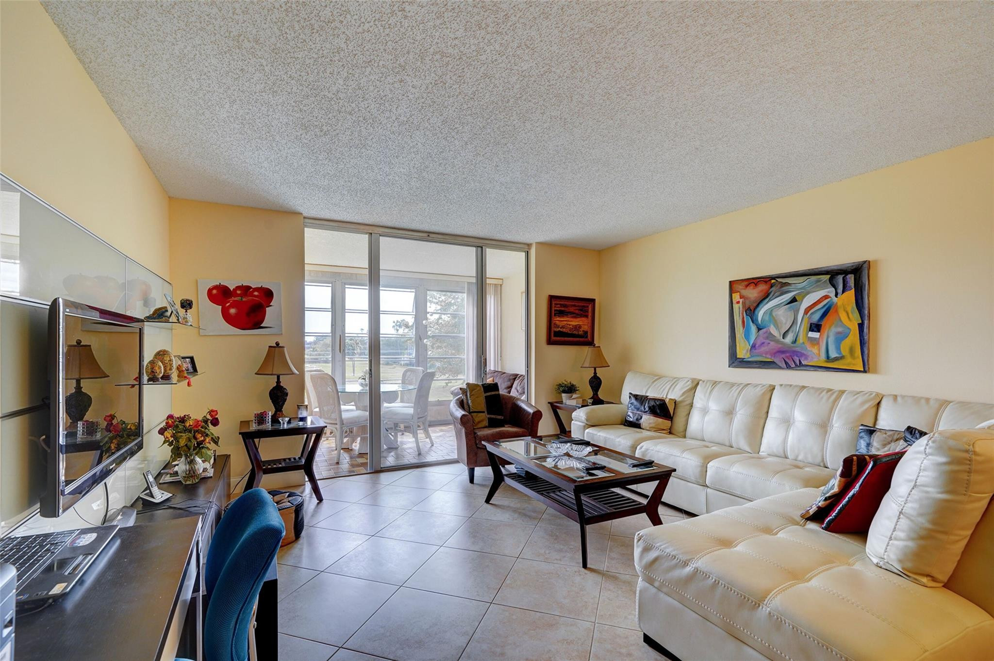 Palm Lakes Condo - Residential Lease