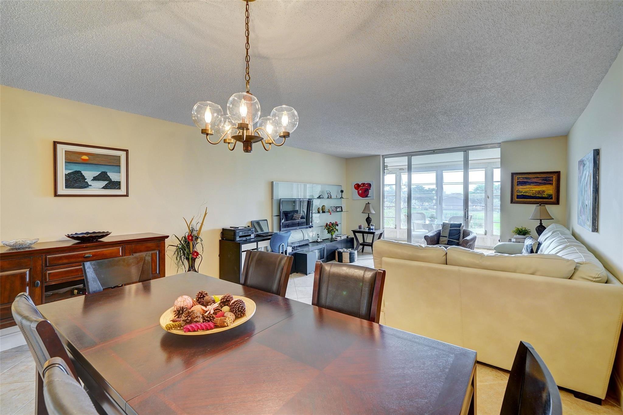 Palm Lakes Condo - Residential Lease