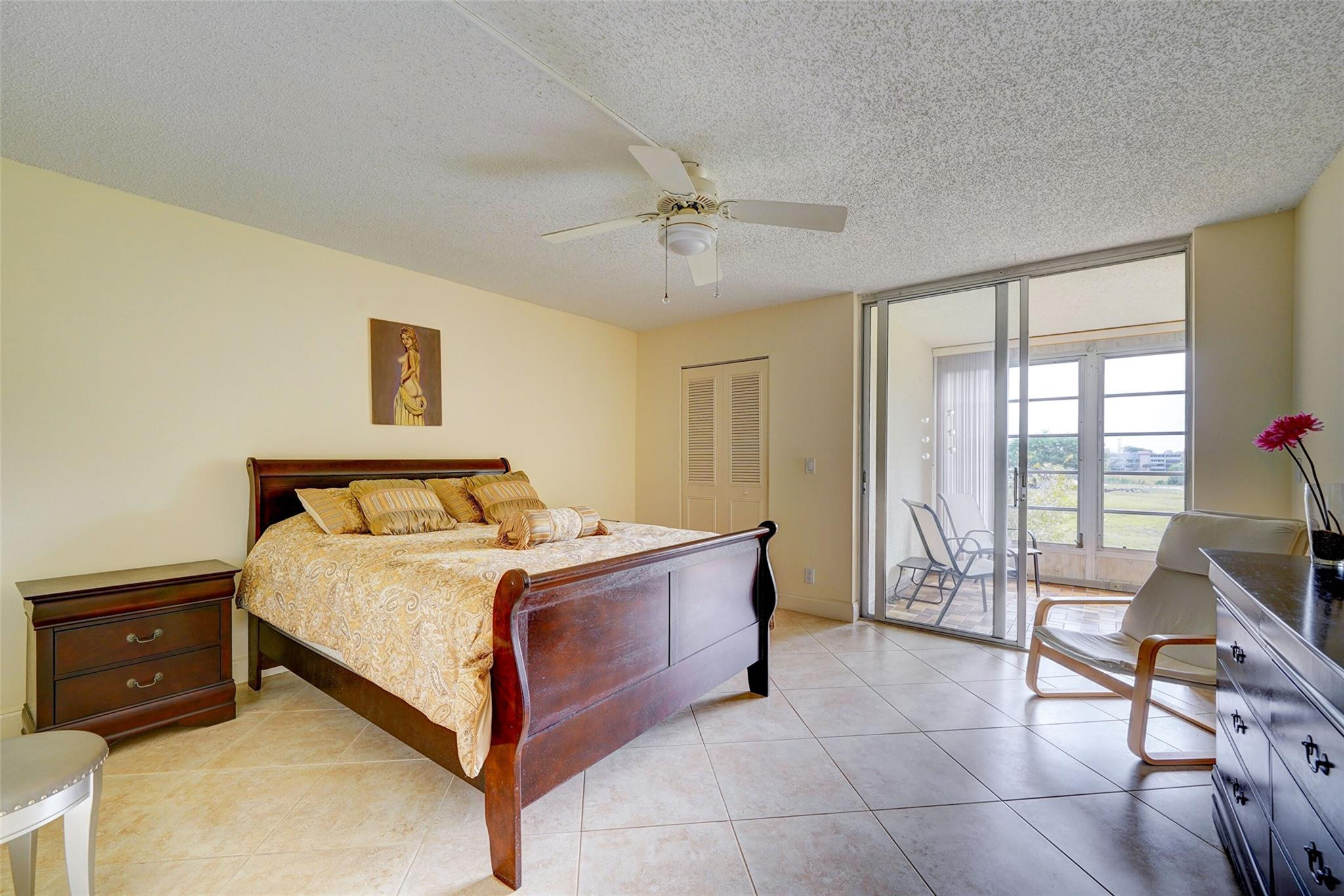 Palm Lakes Condo - Residential Lease