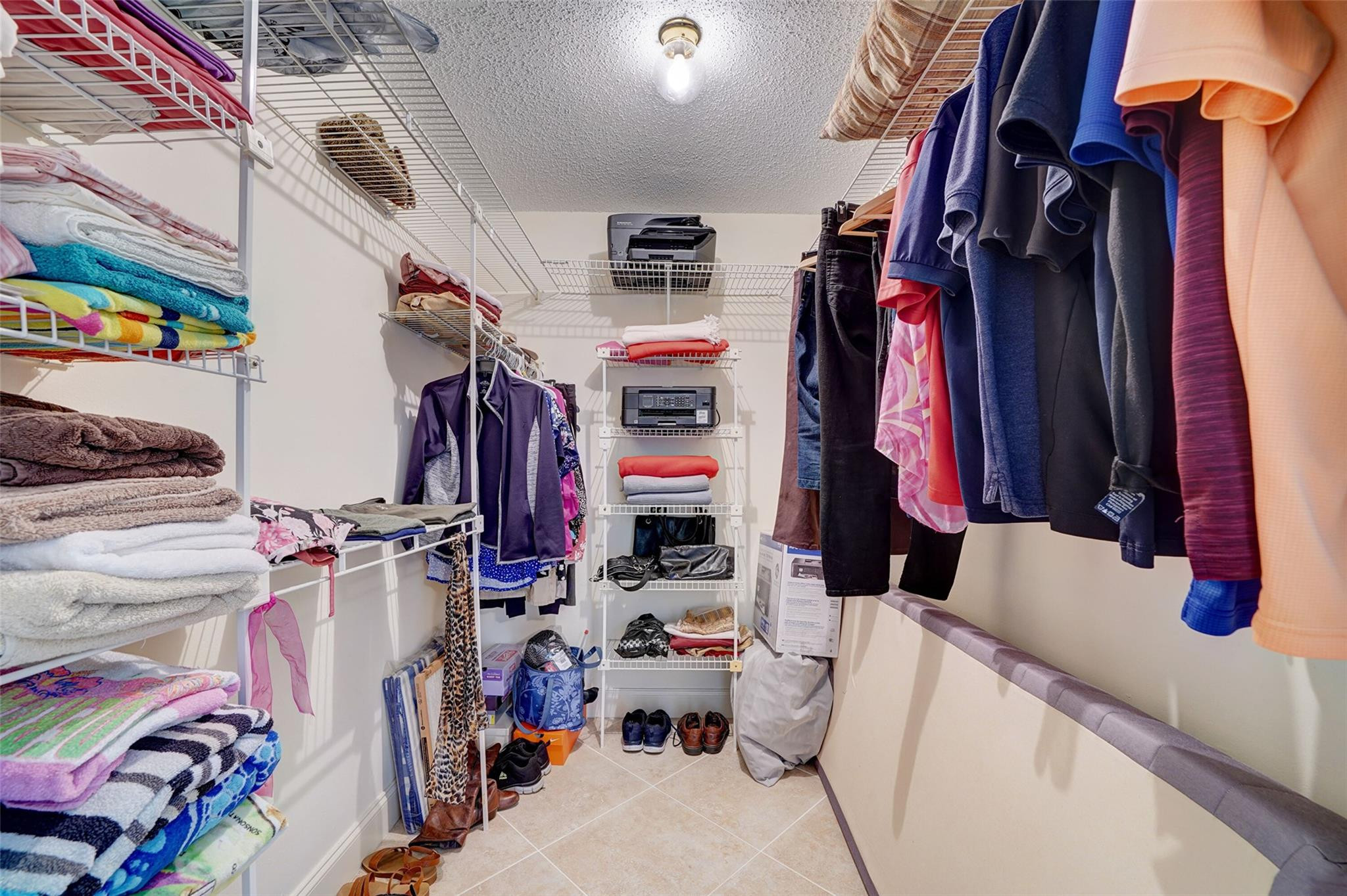 Palm Lakes Condo - Residential Lease