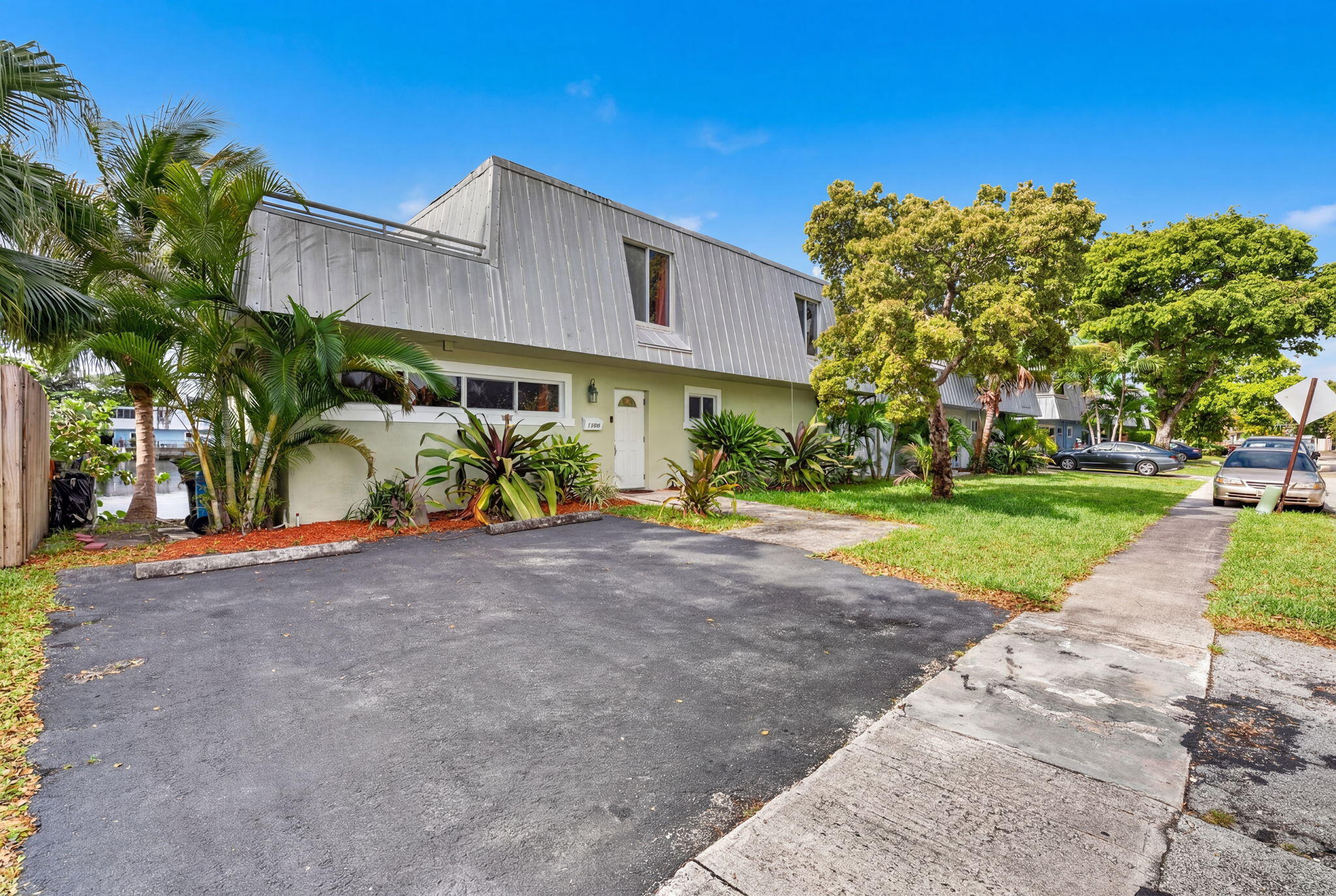 KIMBERLY LAKE VILLAS - Residential