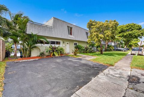 Tiny photo for 1380 NE 40th Drive, Oakland Park, FL 33334 (MLS # B26016953)