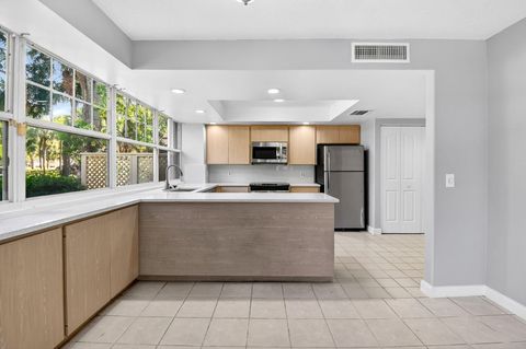 Tiny photo for 8111 Northboro Court #11b, Lake Clarke Shores, FL 33406 (MLS # B26009593)