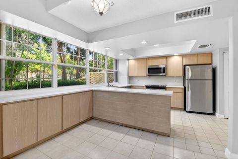 Tiny photo for 8111 Northboro Court #11b, Lake Clarke Shores, FL 33406 (MLS # B26009593)