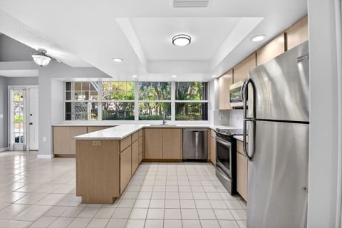 Tiny photo for 8111 Northboro Court #11b, Lake Clarke Shores, FL 33406 (MLS # B26009593)