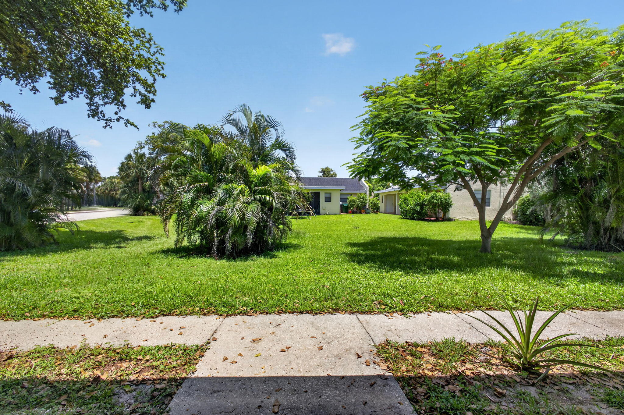 Properties 12395 Peconic Court