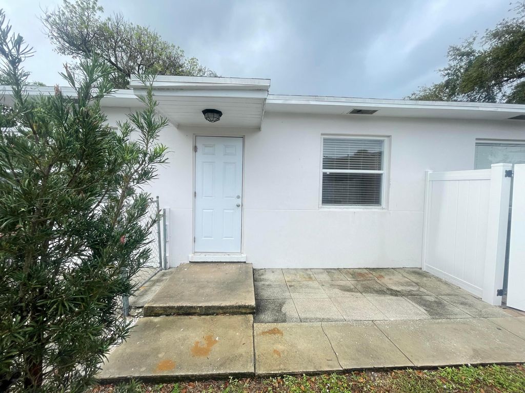 Photo of 214 NE 11th Street #B, Delray Beach, FL 33483 (MLS # R11044288)