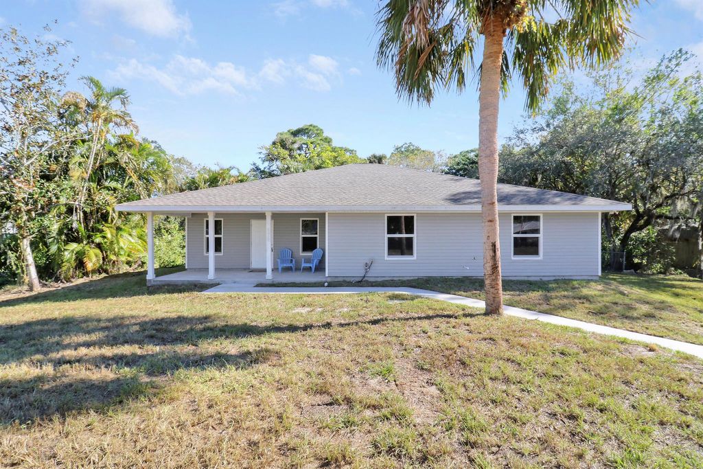 Photo of 5412 Davis Street, Fort Pierce, FL 34982 (MLS # R11080999)