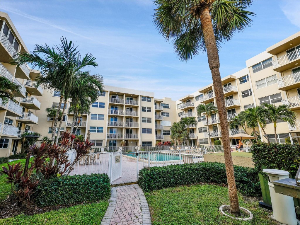 BOCA SOUTH - Residential