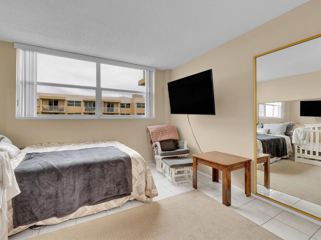 BOCA SOUTH - Residential