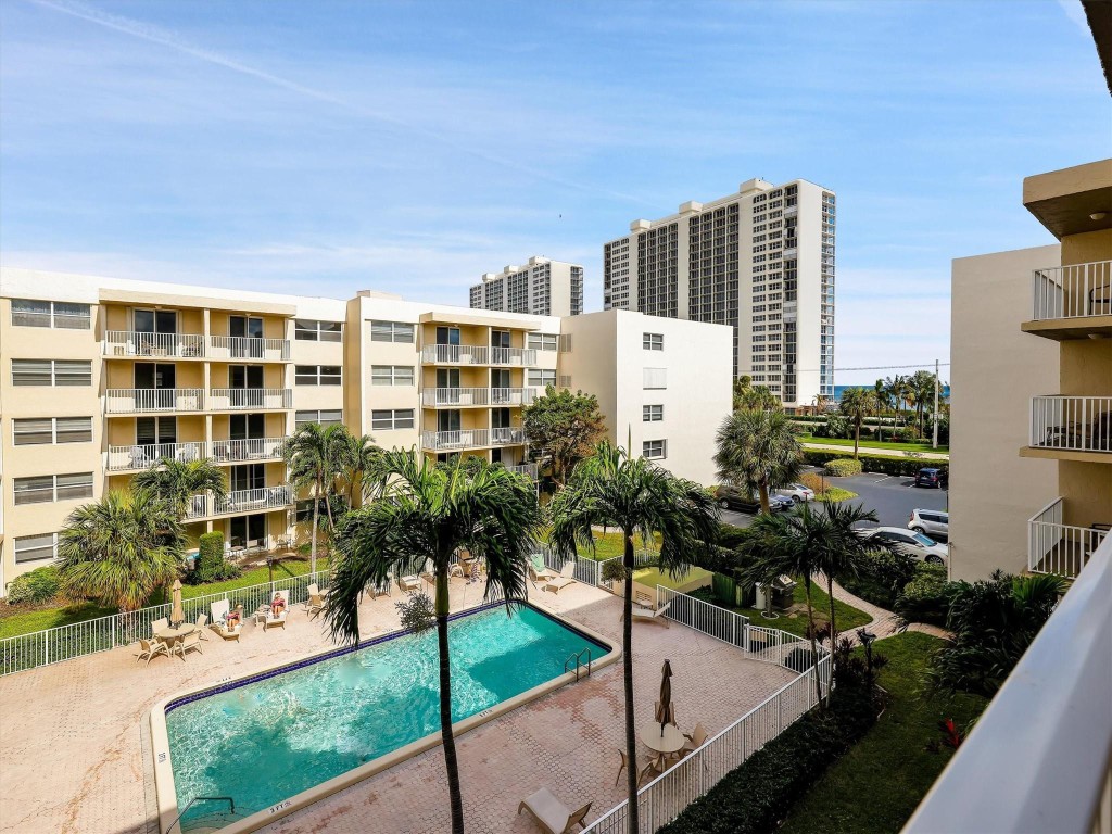 BOCA SOUTH - Residential