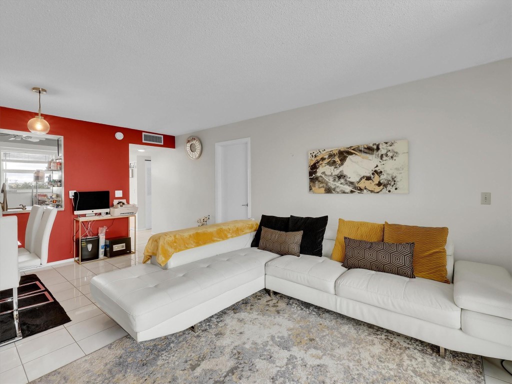 BOCA SOUTH - Residential