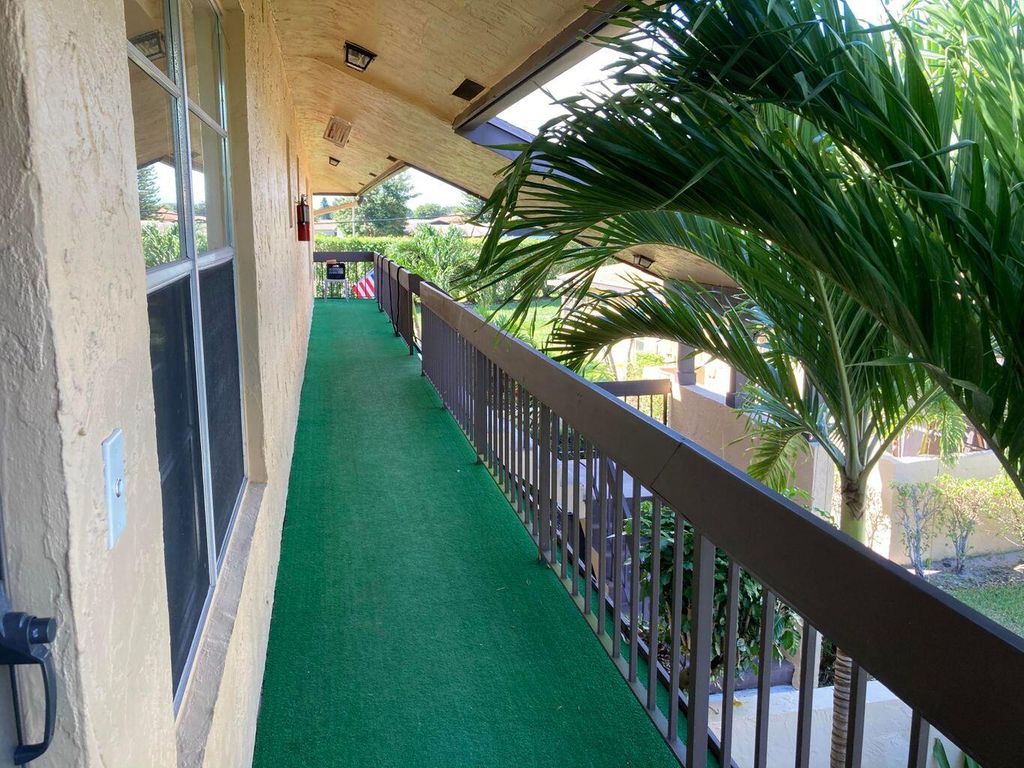 Photo of 13777 Via Aurora #B, Delray Beach, FL 33484 (MLS # R11114857)