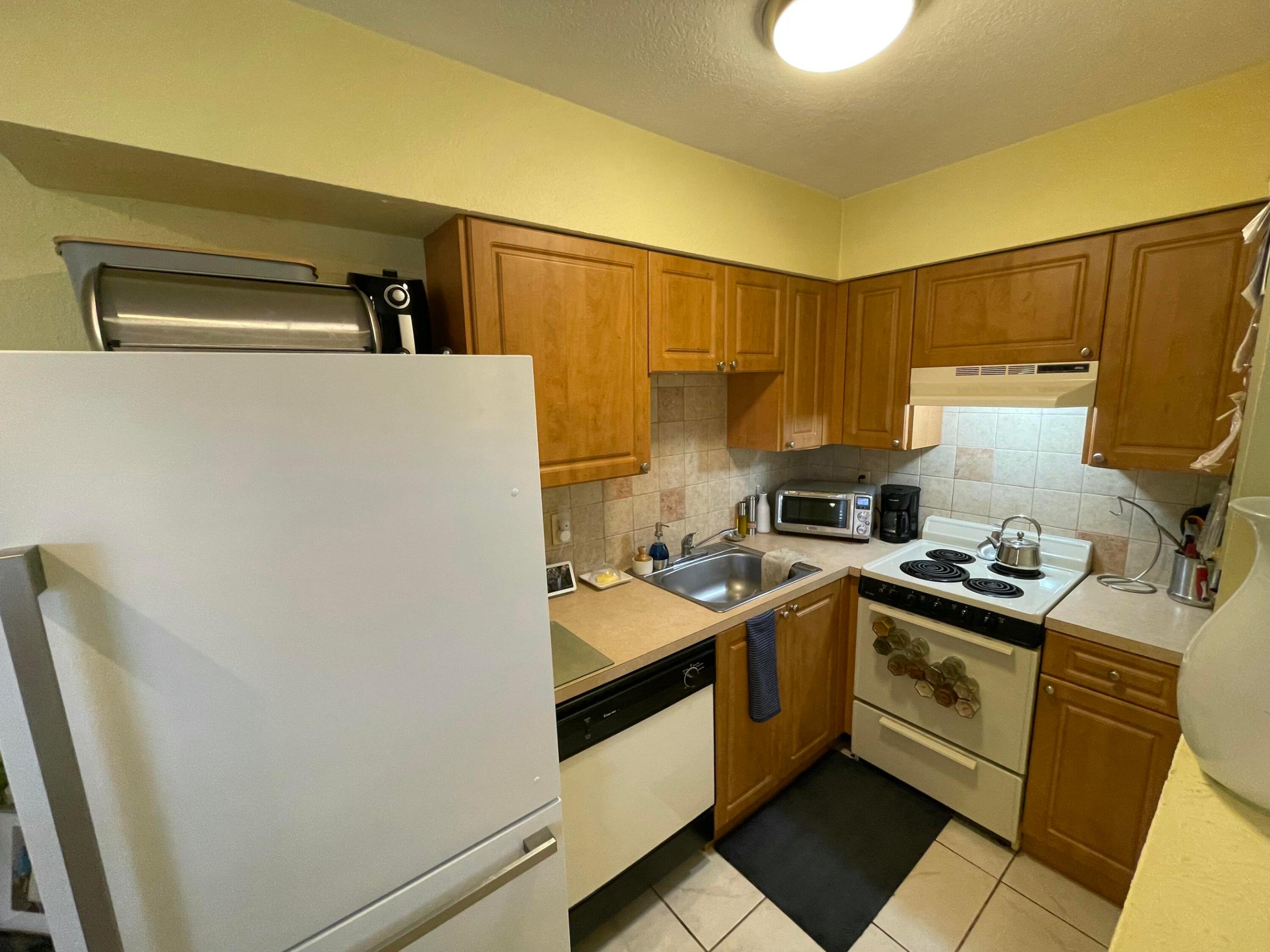 2607 NE 8th Avenue #25