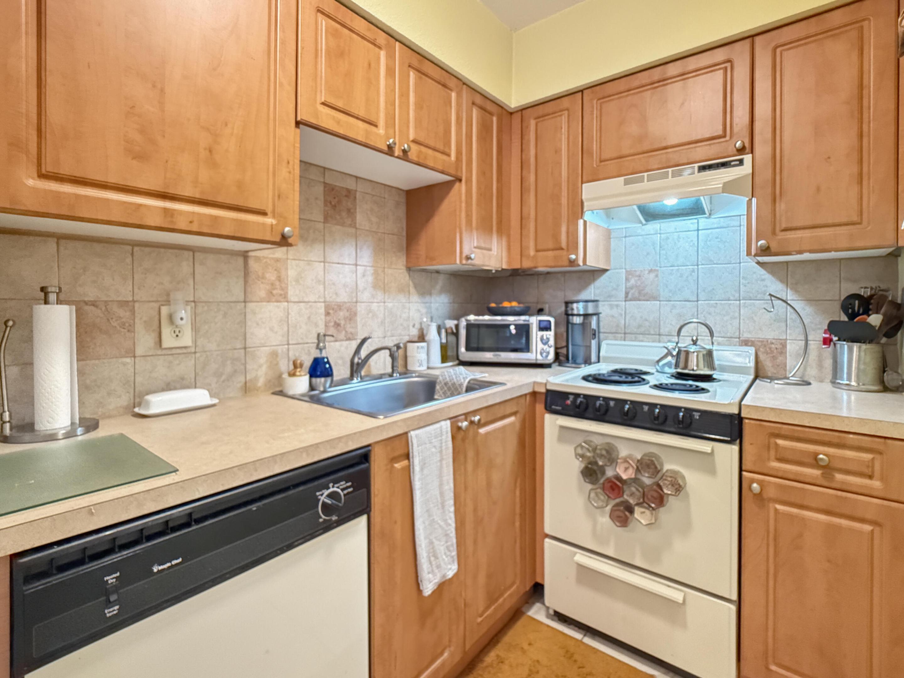 2607 NE 8th Avenue #25