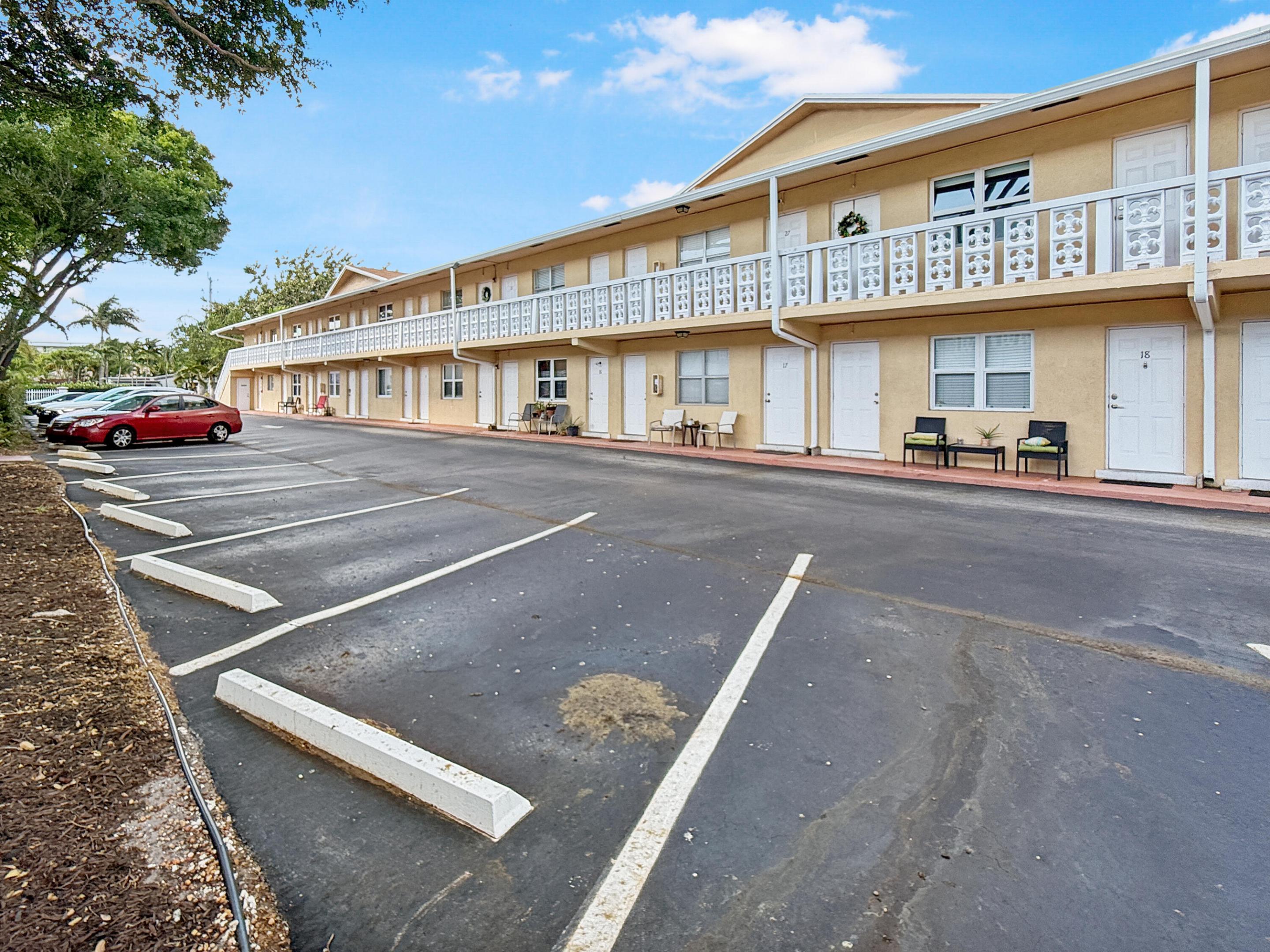 WILTON VILLAGE CONDO - Residential