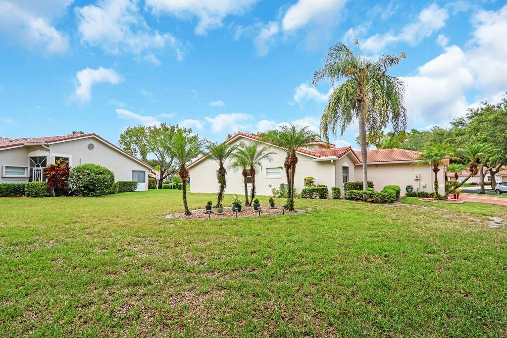 Photo of 135 Sausalito Drive, Boynton Beach, FL 33436 (MLS # R11102492)