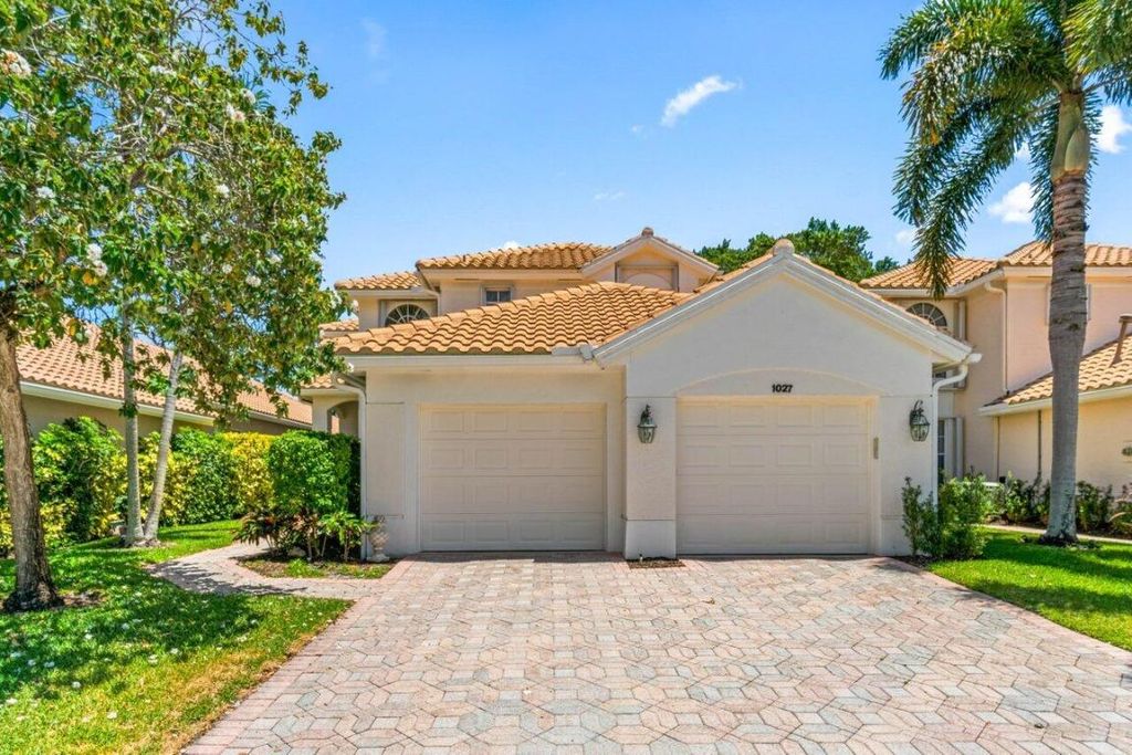 Photo of 1027 Diamond Head Way, Palm Beach Gardens, FL 33418 (MLS # R10984017)