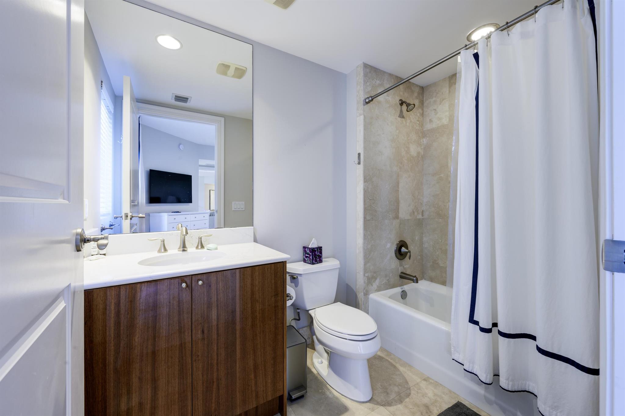 Ritz Carlton - Residential