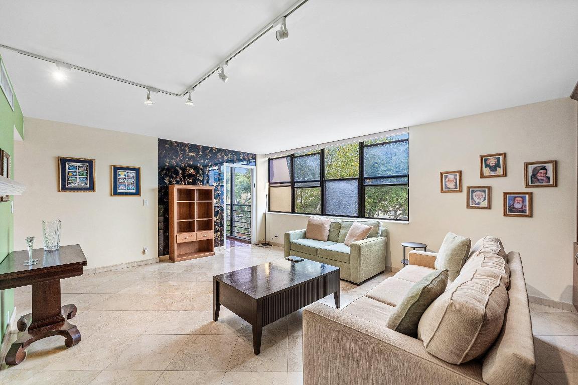 VILLA DORADA CONDO - Residential