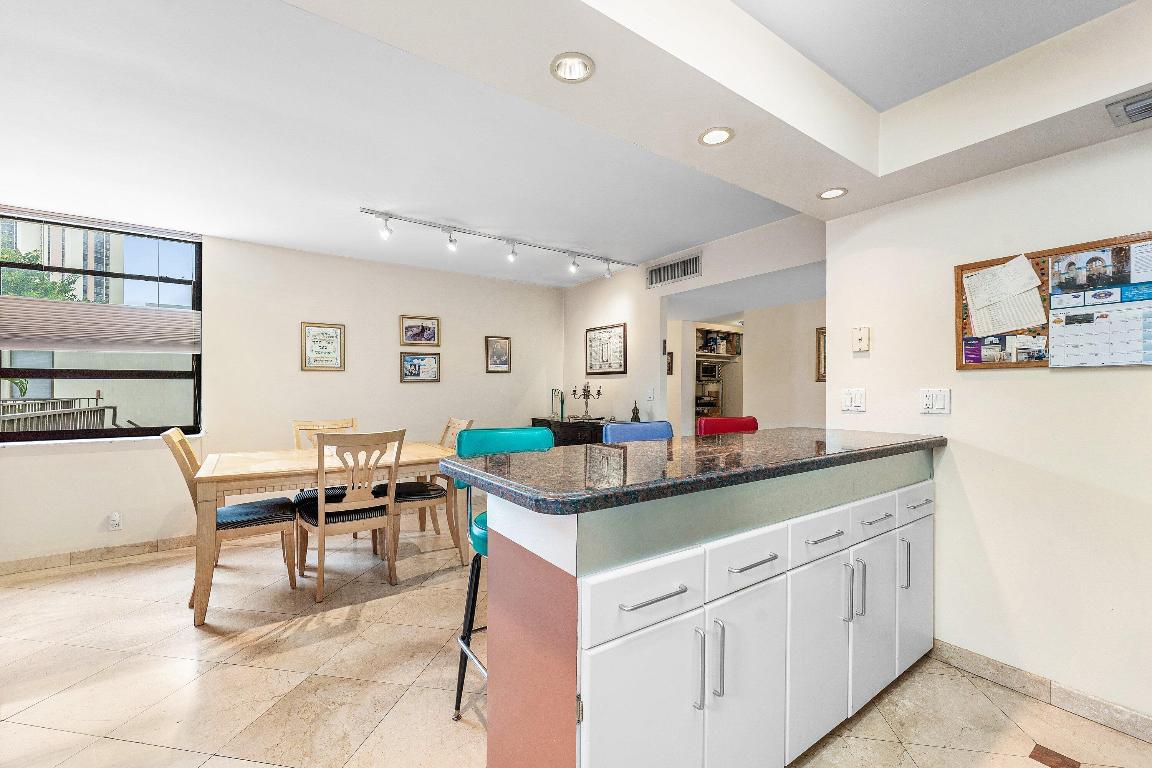 VILLA DORADA CONDO - Residential